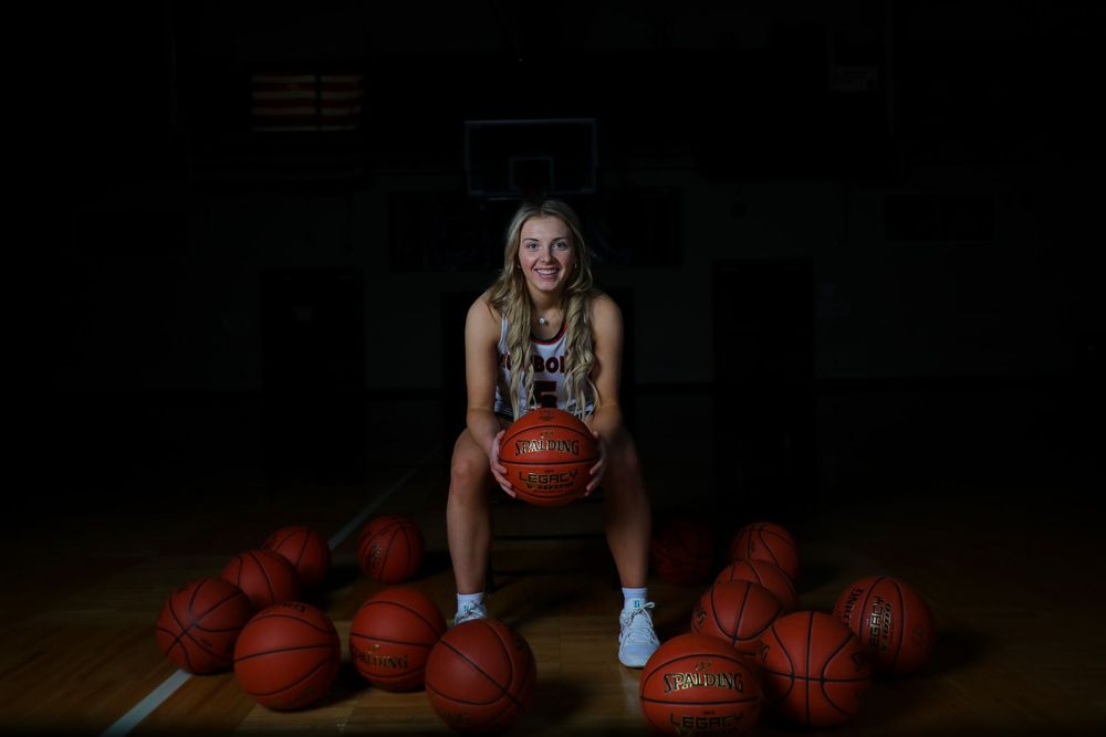 senior girl photo basketball