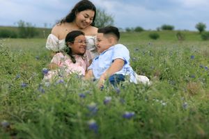 Mommy and me in a blue Bonnet field
