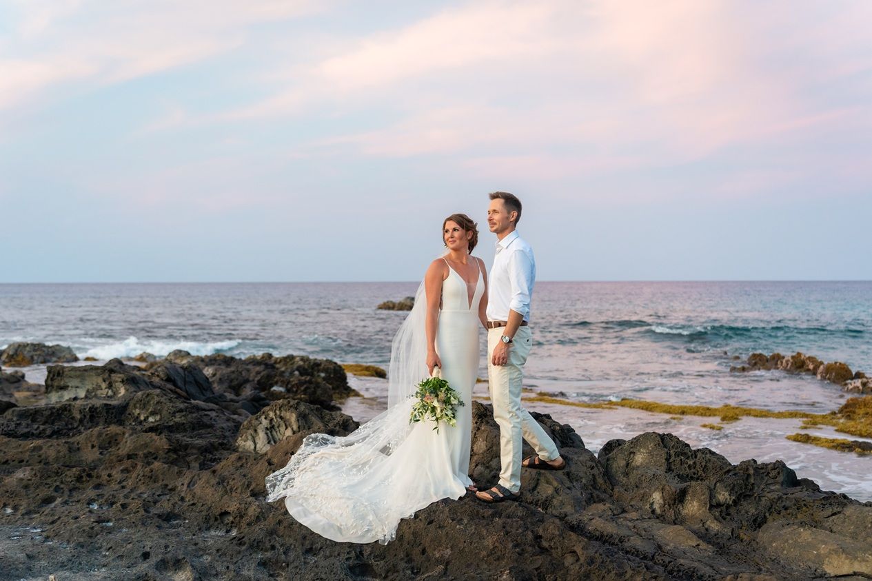 Maui wedding photographer photo against beautiful Maui lush green forest by ohwowfotos.