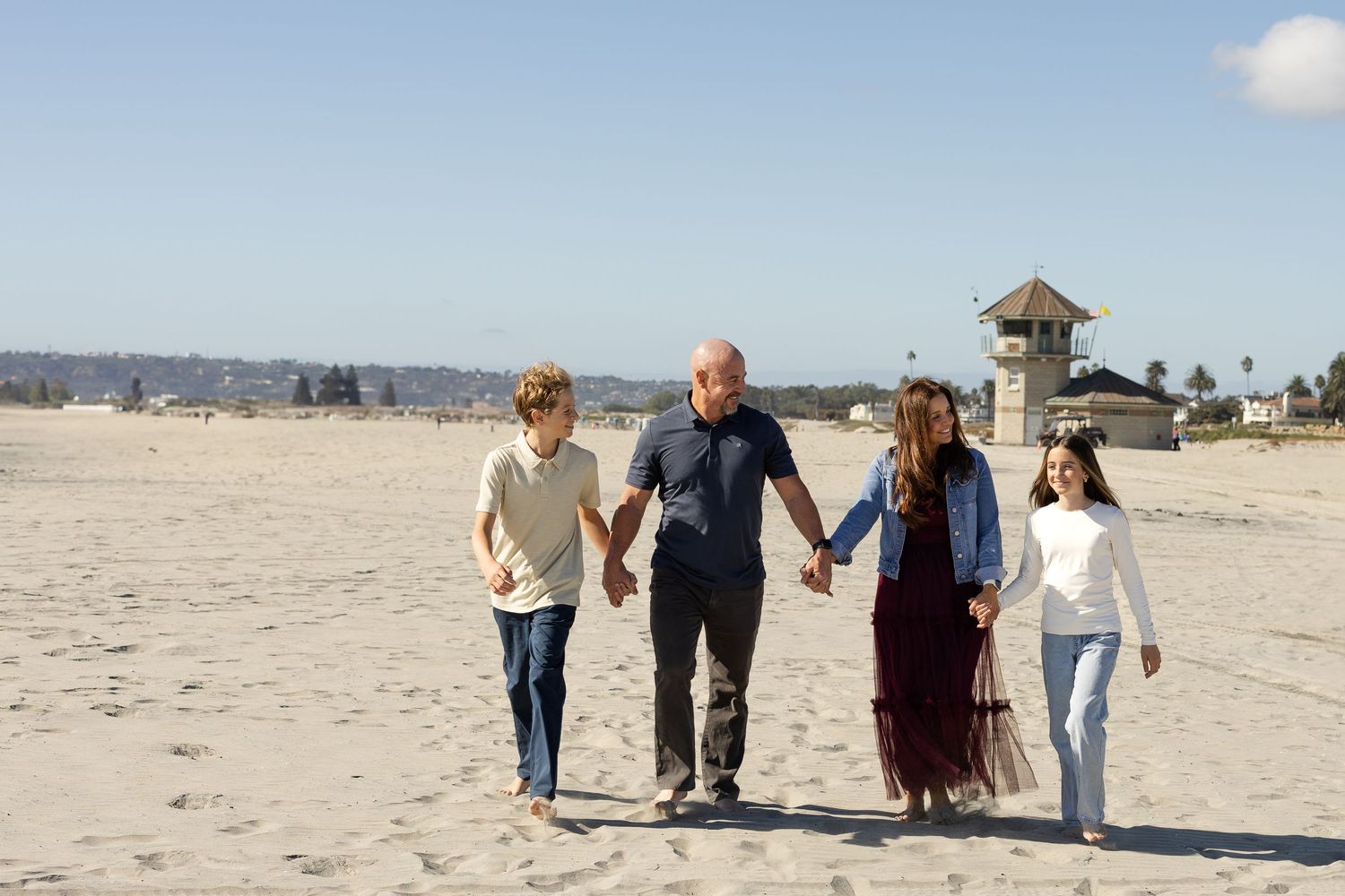 A relaxed outdoor session with this fun-loving San Diego family in Coronado