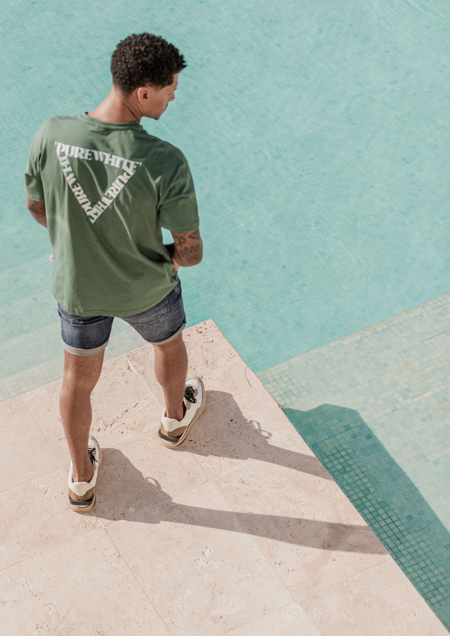 Stylish fashion images of Ballin Amsterdam and Pure Path in Marbella, Nerja, and Málaga by Roberto Centurión.