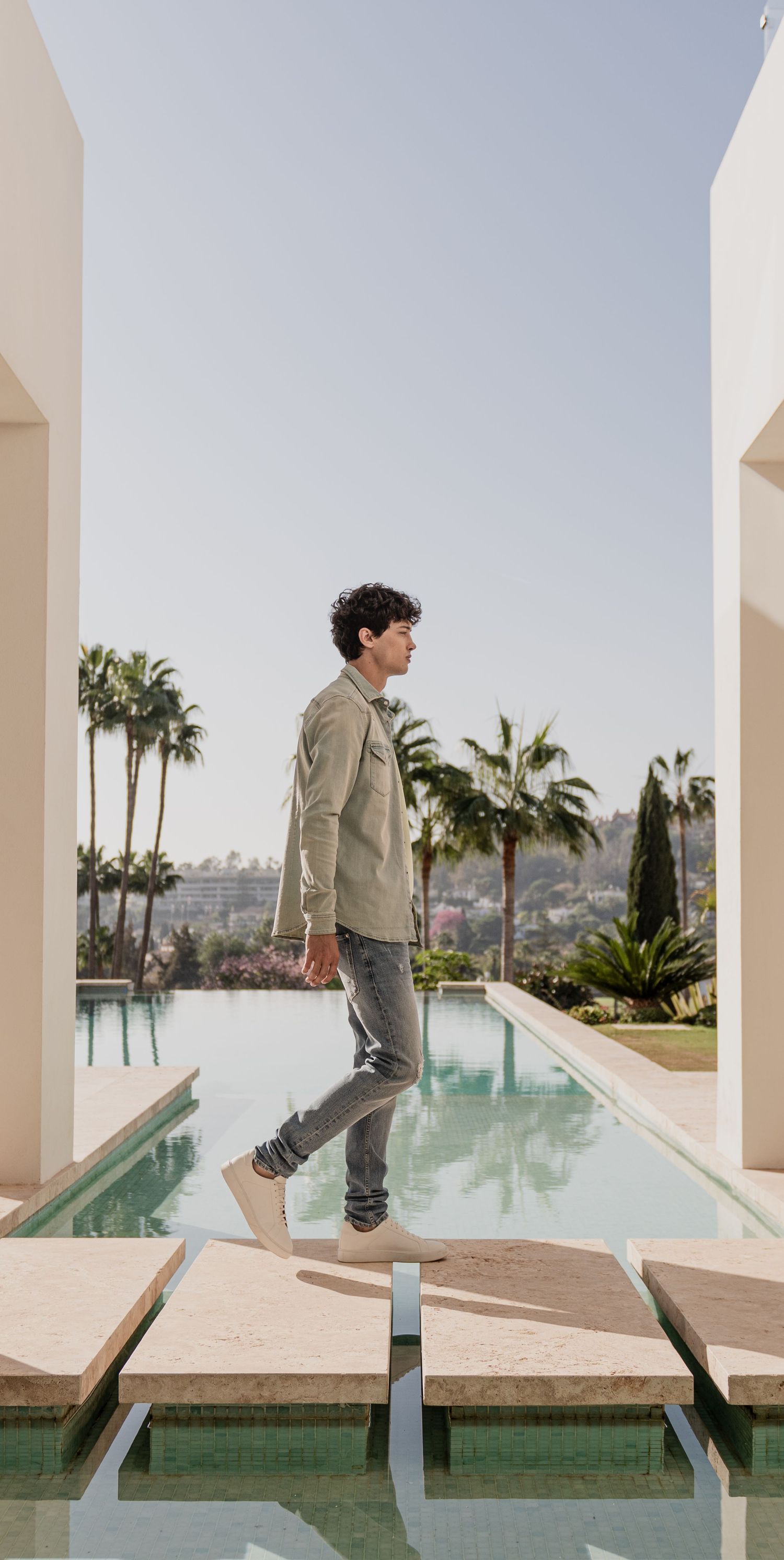 Professional fashion photography featuring Ballin Amsterdam and Pure Path in the Costa del Sol by Roberto Centurión.
