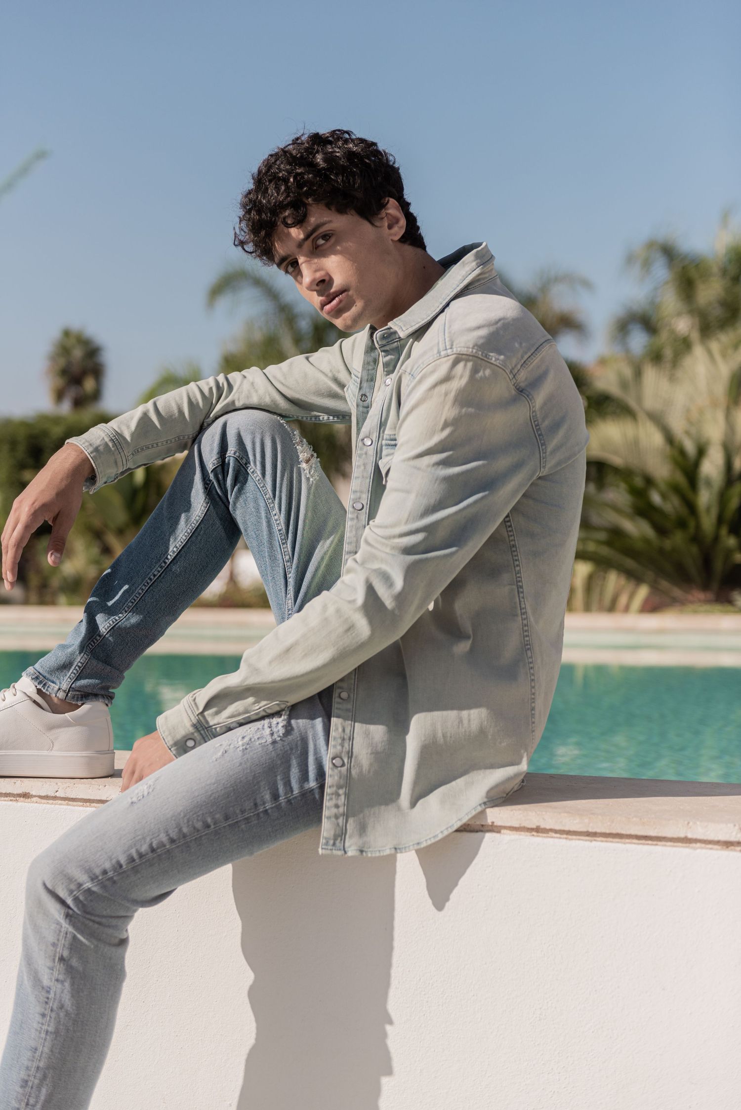 Imágenes de moda Ballin Amsterdam y Pure Path en Marbella, Nerja y Málaga, por el fotógrafo Roberto Centurión.