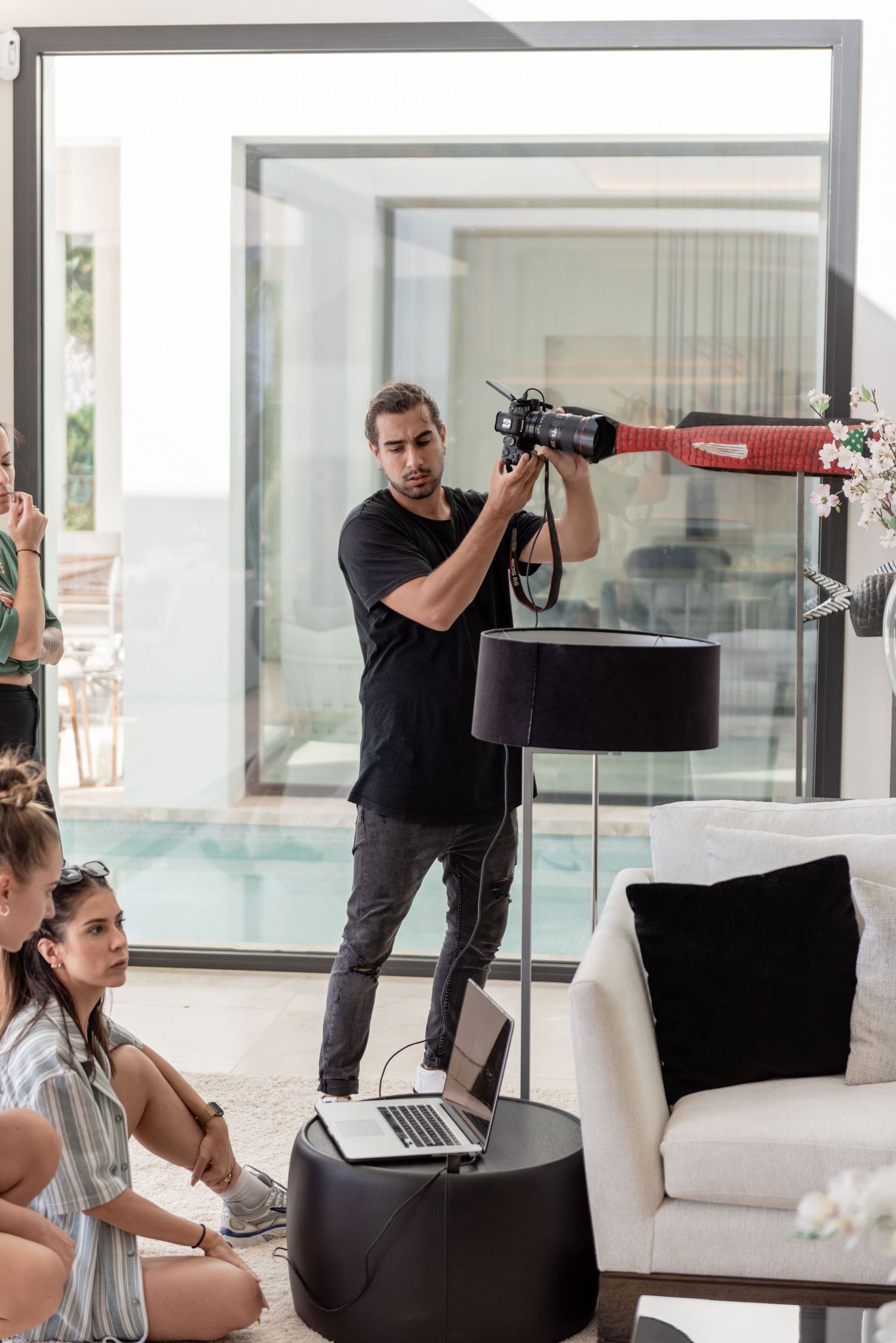 Fotografía profesional de moda mostrando Ballin Amsterdam y Pure Path, Marbella, Nerja, Málaga y la Costa del Sol por Roberto Centurión