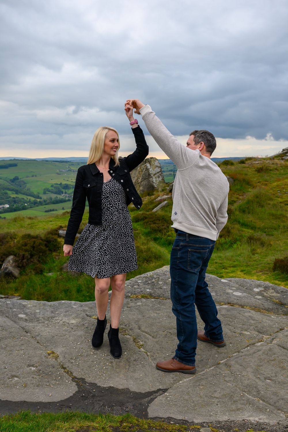 Padley Gorge wedding photographer Curbar Edge