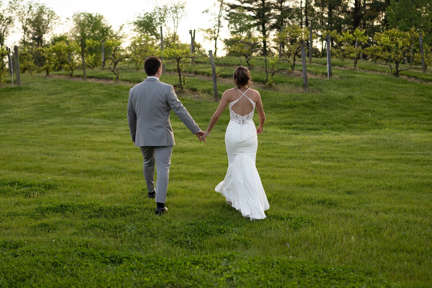 the club at corazon photos of An outdoor couple in wedding attire