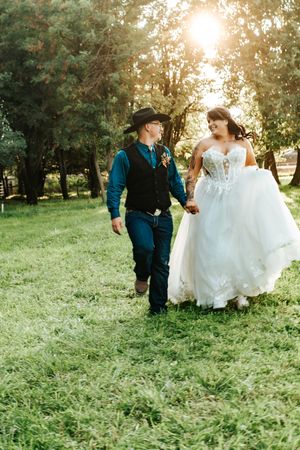 Bride and groom of a rustic outdoor wedding in eastern oregon.