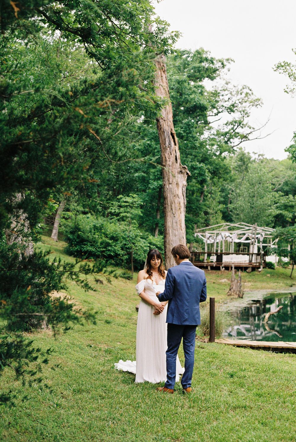 St. Louis wedding bride and groom