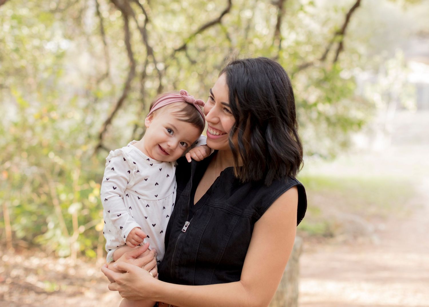 Mom daughter cedar park photo session