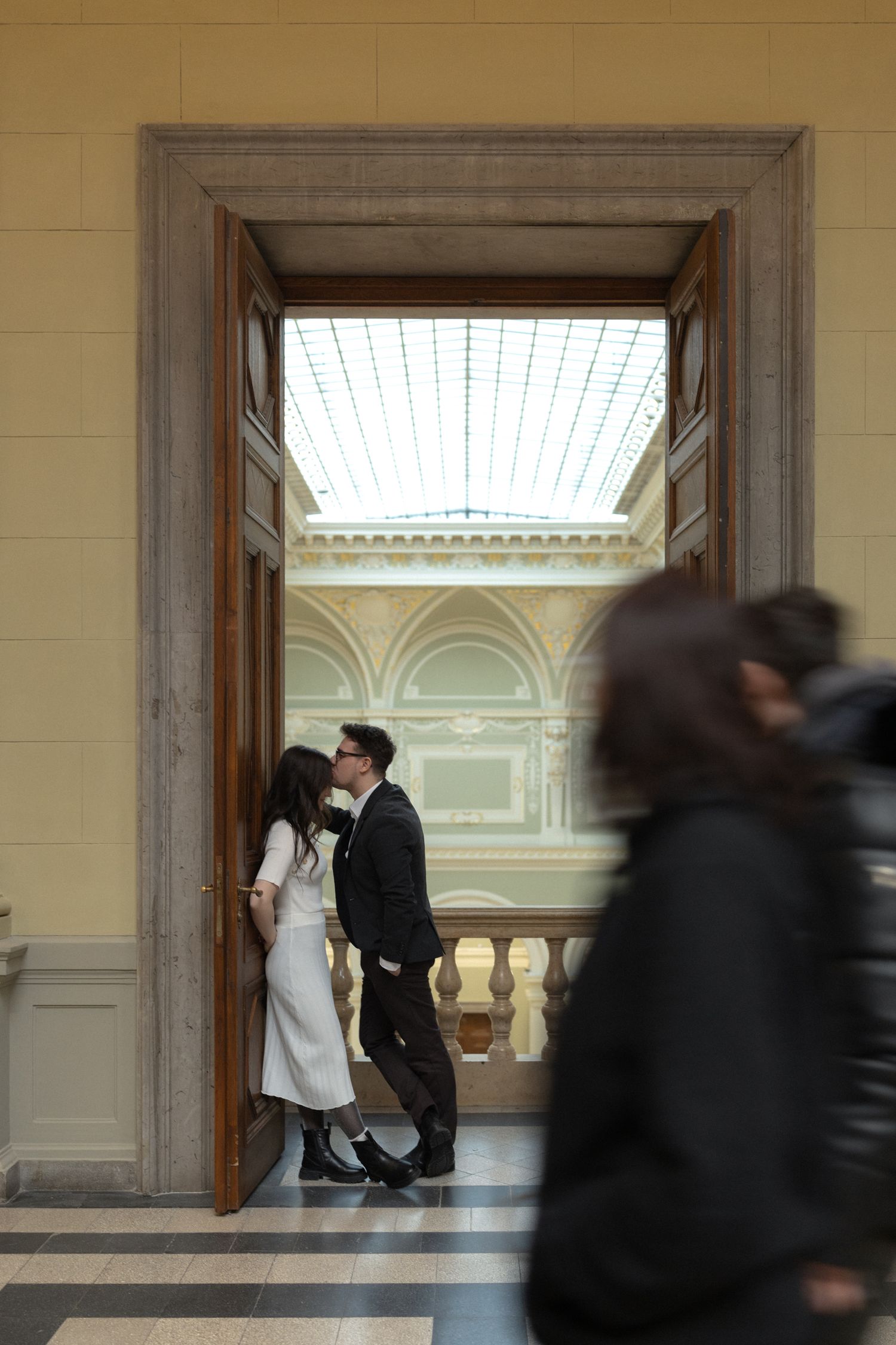 budapest wedding photoshoot budapest wedding photographer elegant and style Museum photoshoot