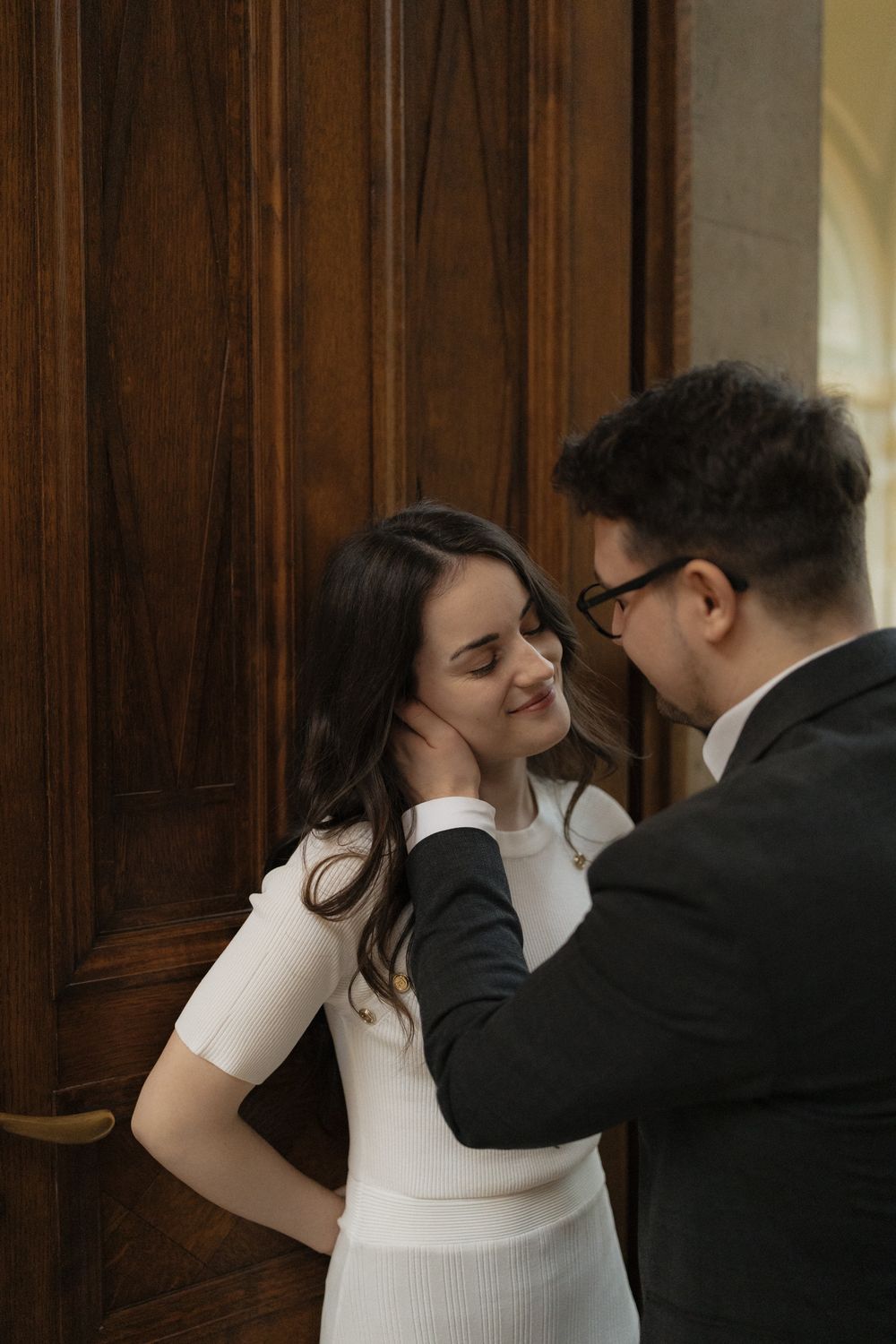 budapest wedding photoshoot budapest wedding photographer elegant and style Museum photoshoot