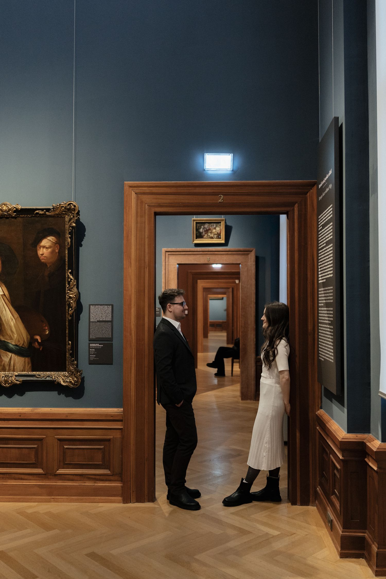 budapest wedding photoshoot budapest wedding photographer elegant and style Museum photoshoot