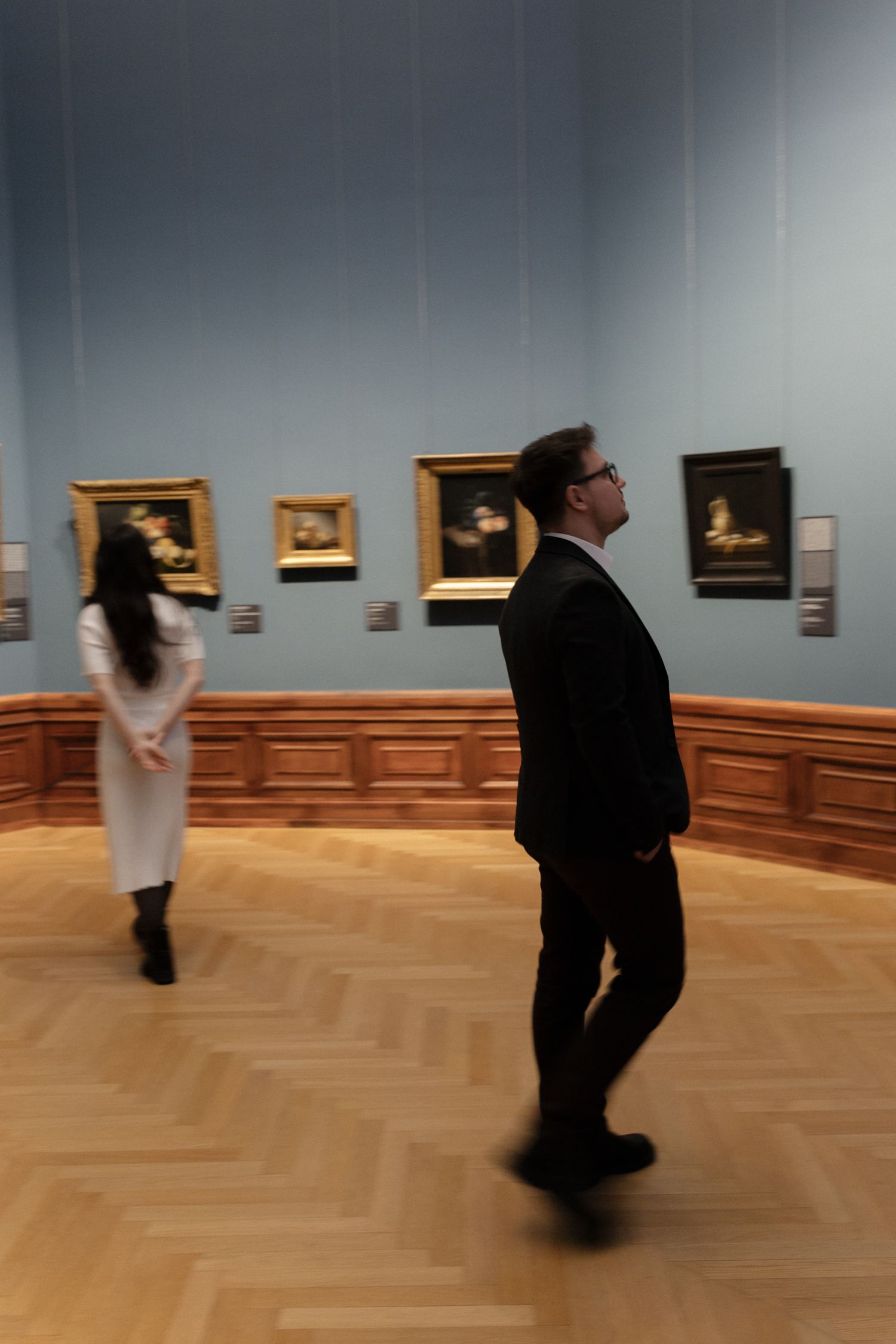 budapest wedding photoshoot budapest wedding photographer elegant and style Museum photoshoot