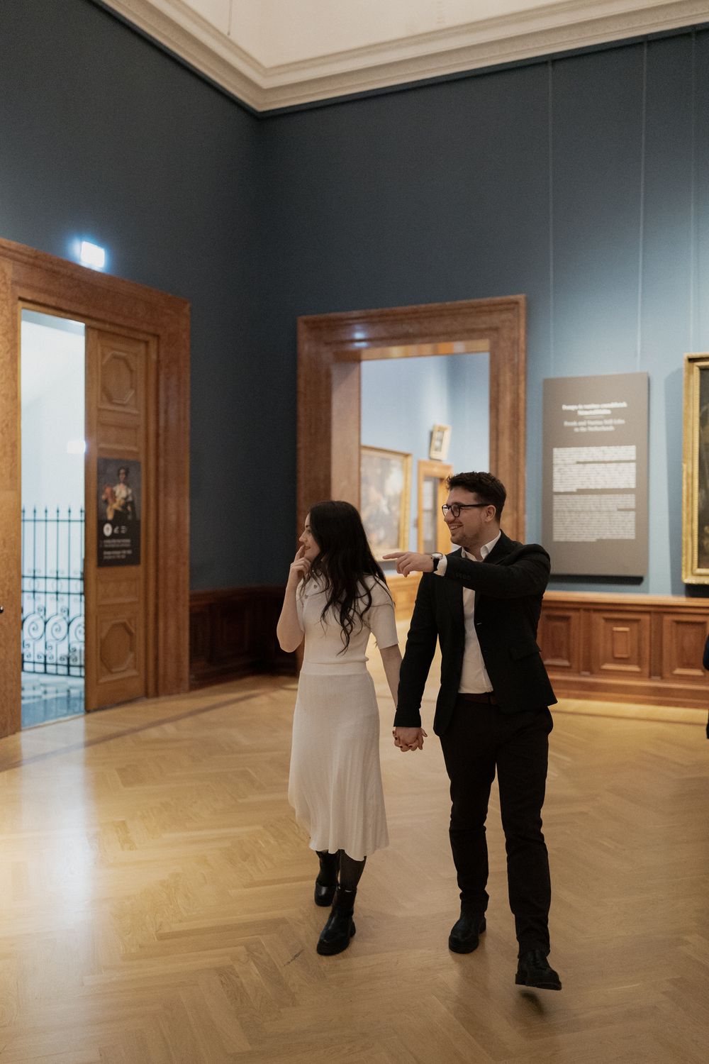 budapest wedding photoshoot budapest wedding photographer elegant and style Museum photoshoot