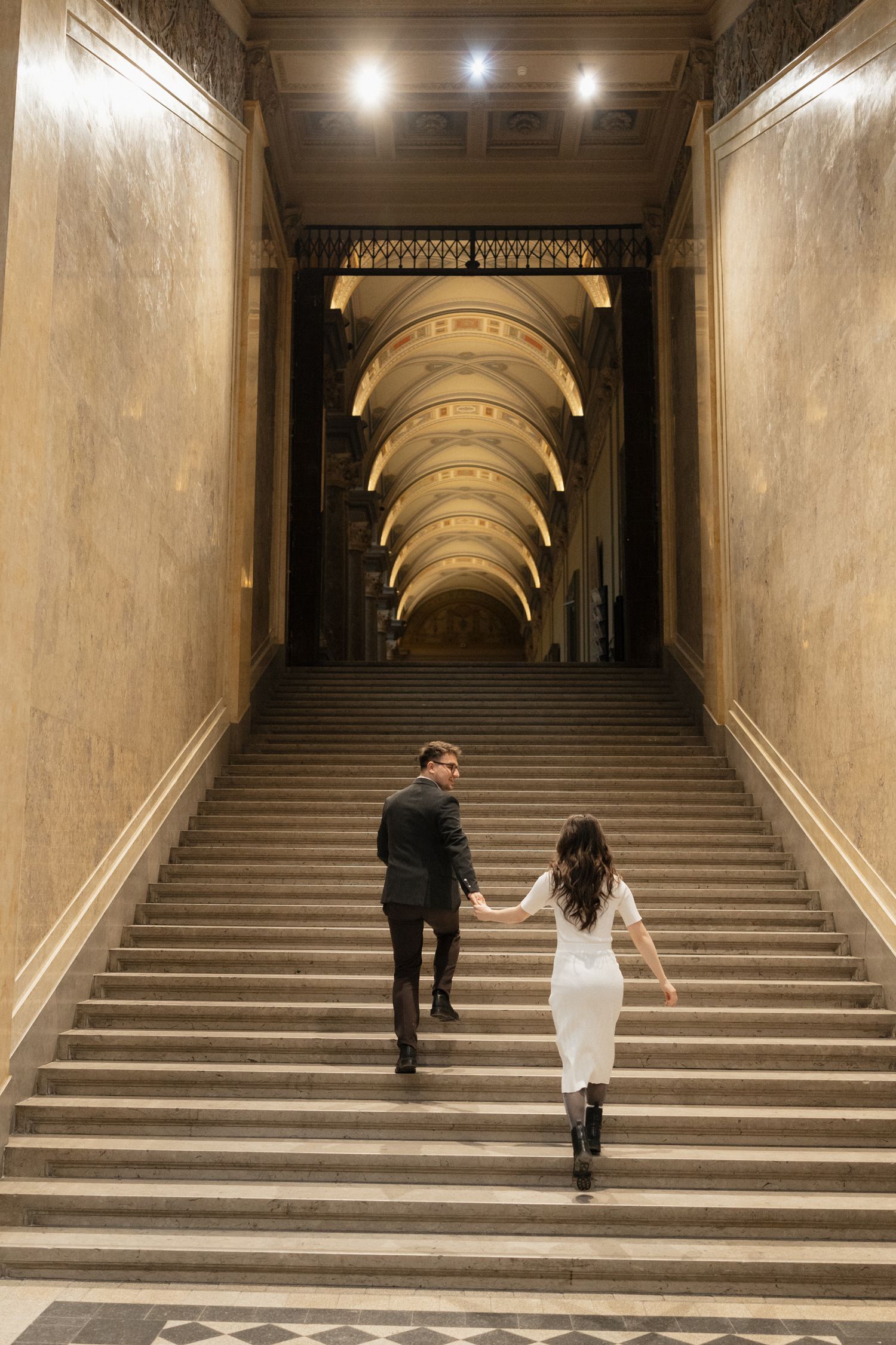 budapest wedding photoshoot budapest wedding photographer elegant and style Museum photoshoot