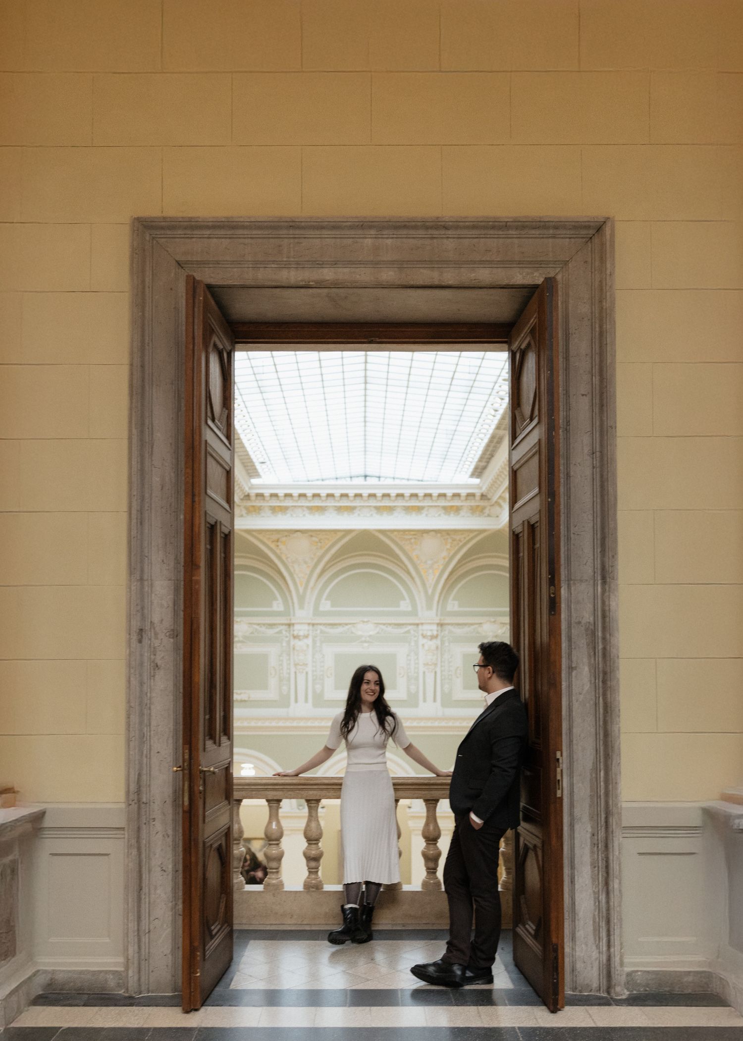 budapest wedding photoshoot budapest wedding photographer elegant and style Museum photoshoot
