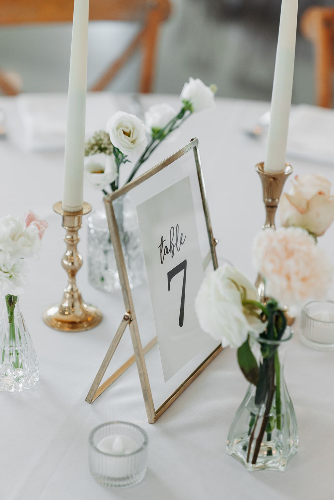 *Only bud vases, tea light candles, and tea light candle holders for rent through Better Than Bliss Events. Captured by Chloe Payne Photogra