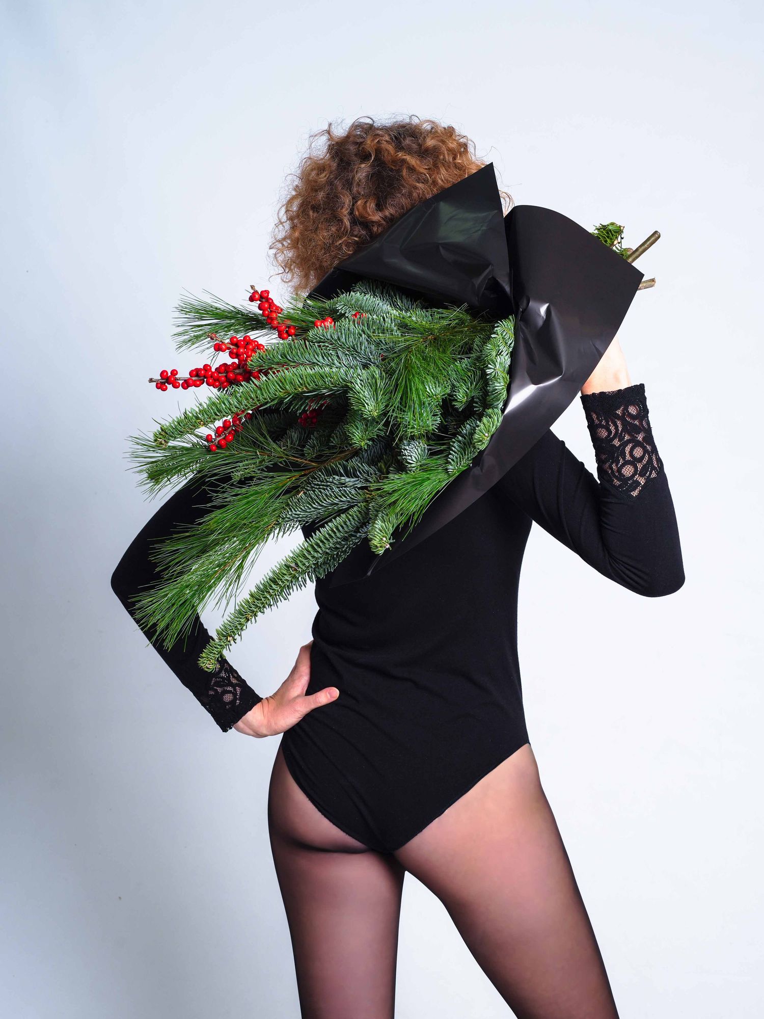 Black friday. Kalėdinė moters portreto fotosesija. Ruoškitės šventėms iš anksto. Dovana.