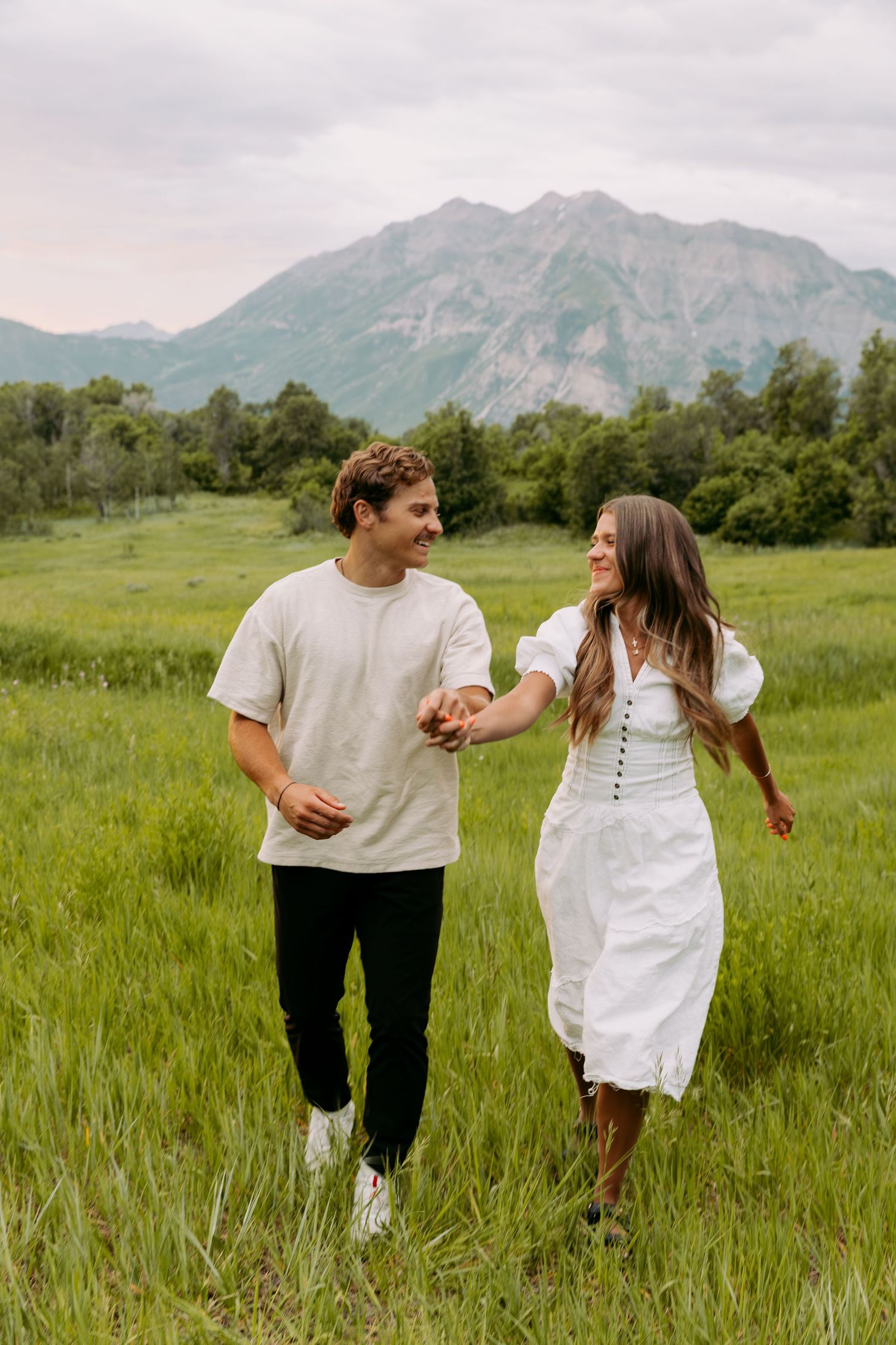 Mountain couple photos in Provo Utah.