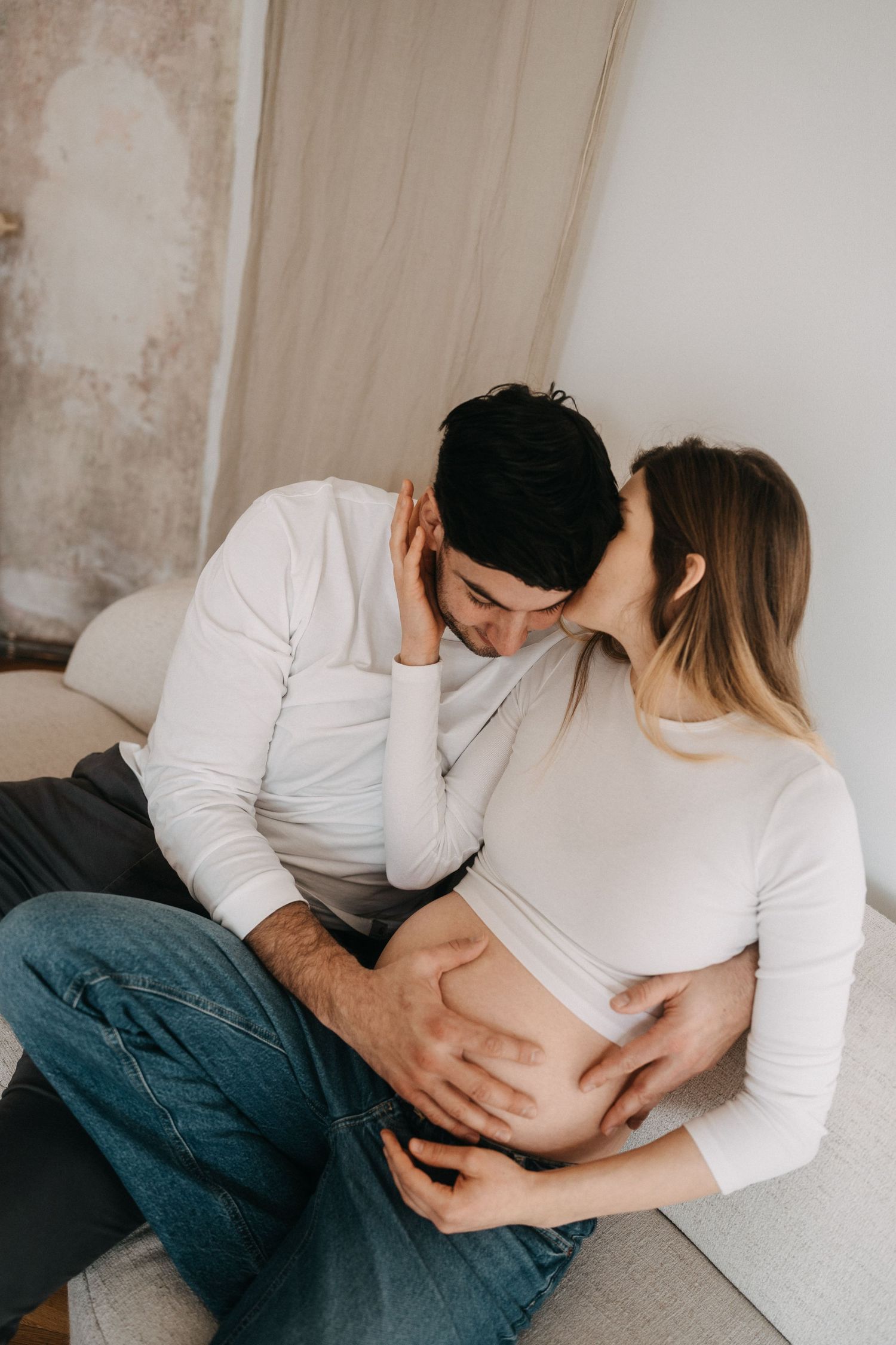 Studio Babybauch Shooting in Wien – zeitlose und elegante Schwangerschaftsfotos