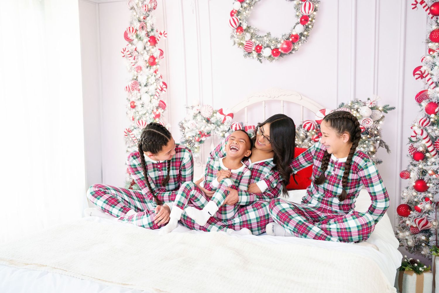 Family Christmas pajamas Midland TX Christmas minis peppermit christmas minis photographers midland tx holiday family photos family session