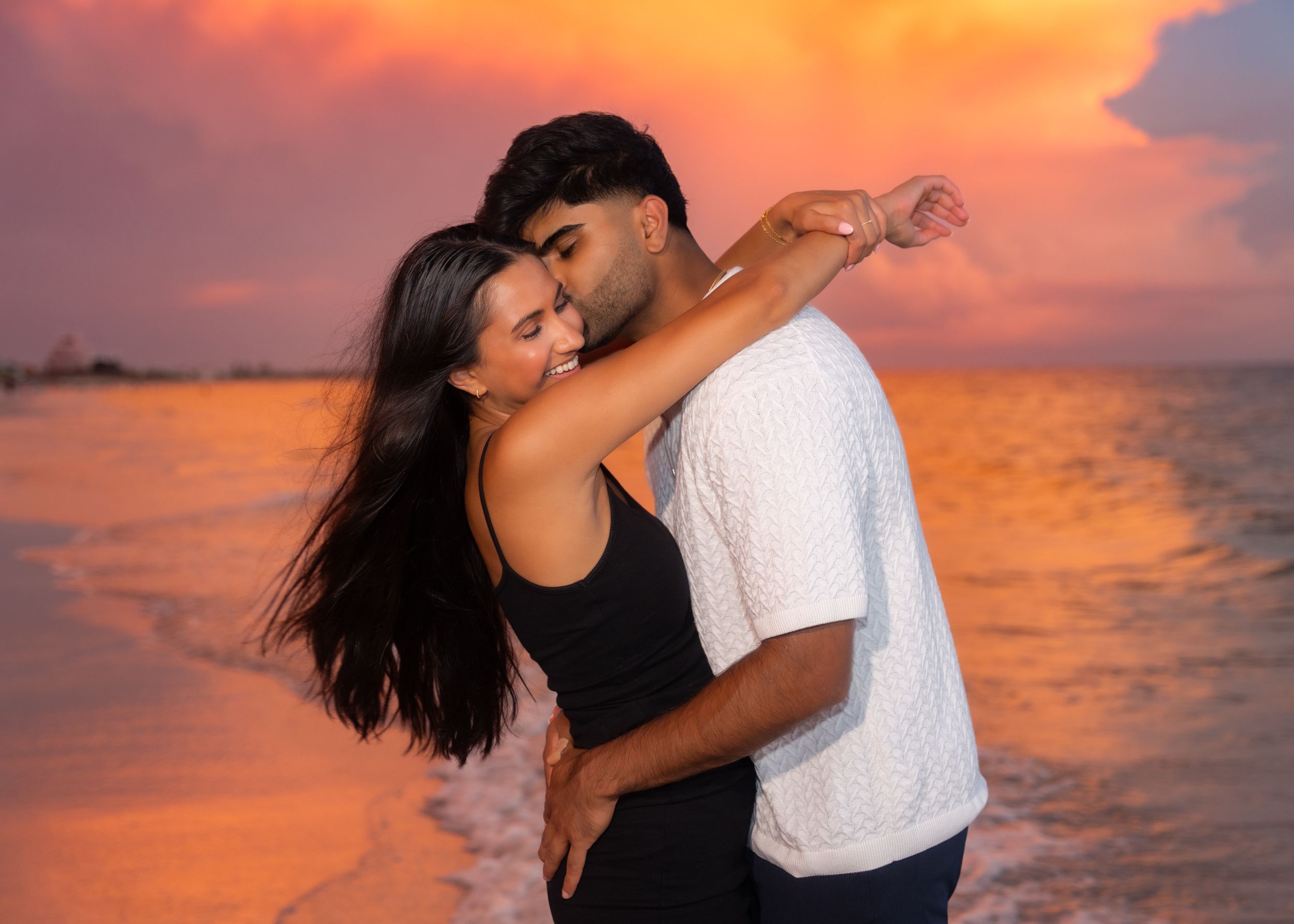 St Pete Beach-Couples-sunset photo session with BE Jazy Photography-St Pete Beach Photographer