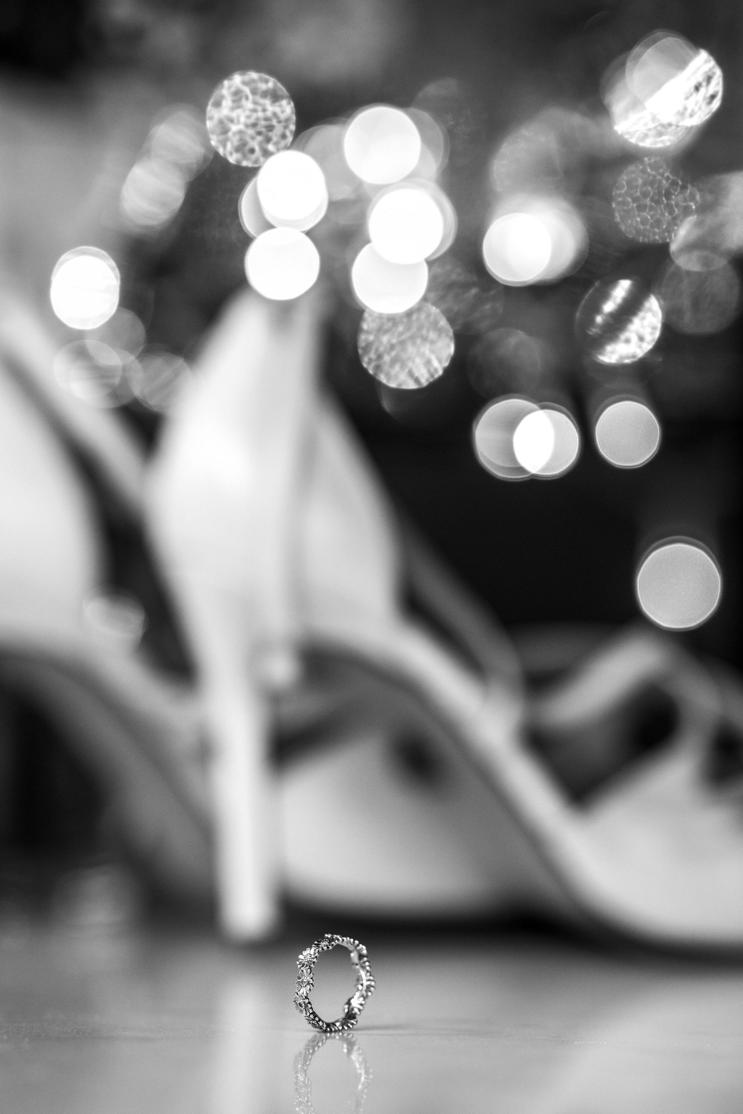 T-Gonzalez, top wedding photographer and videographer duo in Quebec, capturing refined Laurentians weddings.
