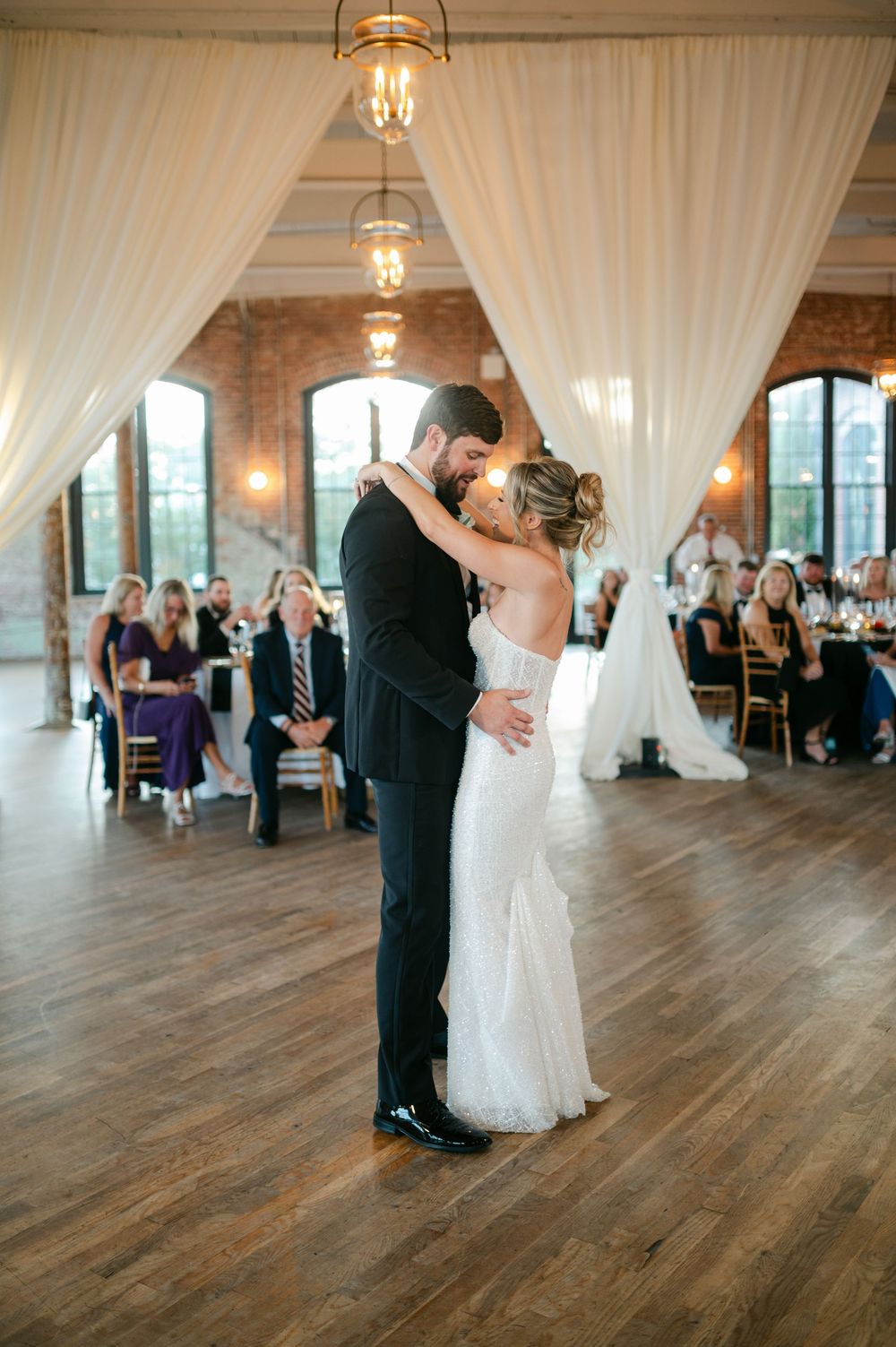 Cedar Room wedding photography captured by candid, timeless Charleston wedding photographer, Allison Hanson Photography