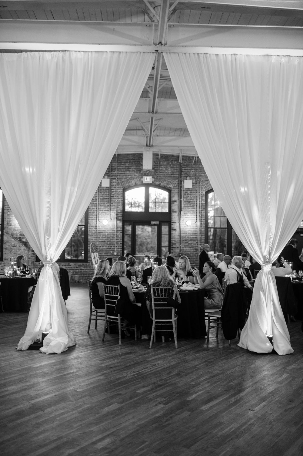 Cedar Room wedding photography captured by candid, timeless Charleston wedding photographer, Allison Hanson Photography