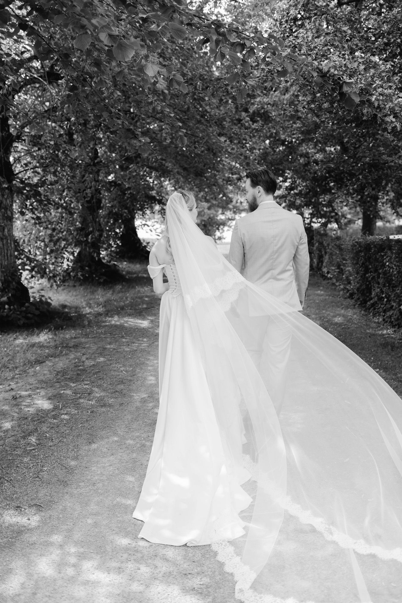 Bröllop på Presteruds herrgård i Kristinehamn. Bröllopsfotograf Rebecca Nordin i Karlstad. Bröllopsporträtten.