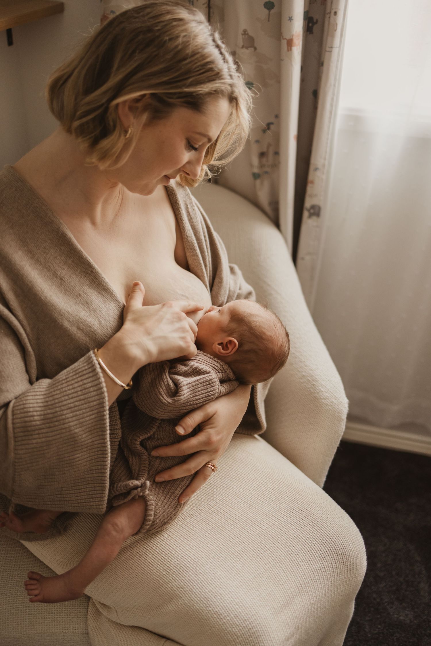 Geelong Lara Torquay Ocean Grove Barwon Heads newborn maternity pregnancy family motherhood couples photographer photography photoshoot