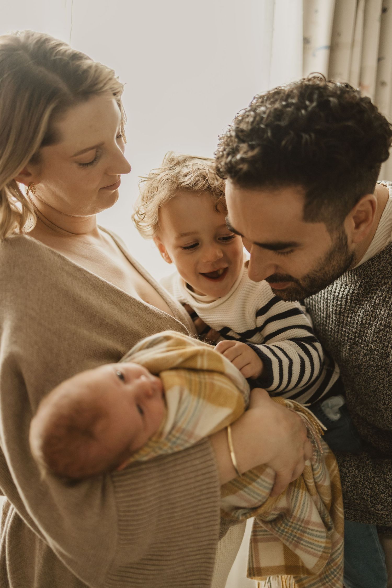 Geelong Lara Torquay Ocean Grove Barwon Heads newborn maternity pregnancy family motherhood couples photographer photography photoshoot