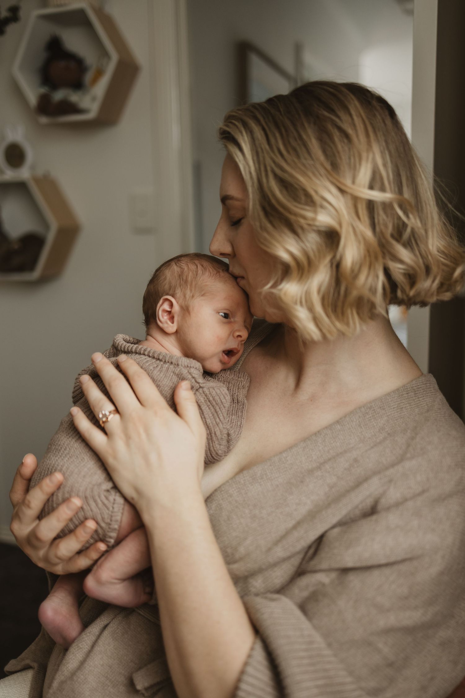 Geelong Lara Torquay Ocean Grove Barwon Heads newborn maternity pregnancy family motherhood couples photographer photography photoshoot