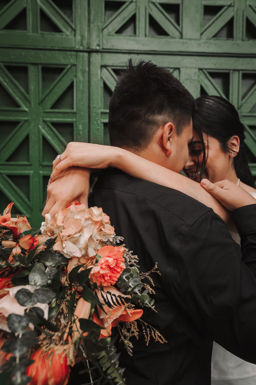engagement, lodi, bay area, beach, wedding, couples, portraits, poc, groomsmen, bridesmaid, cake, bride, groom, san Francisco, stockton