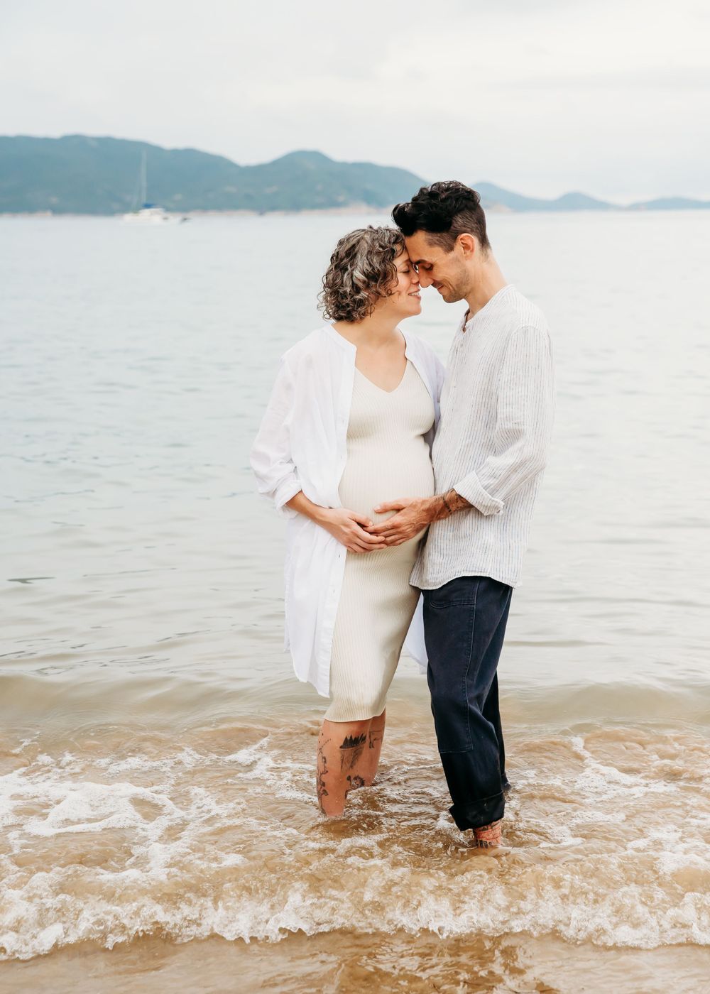 Hong Kong family photographer Lullaby Images lobster bay