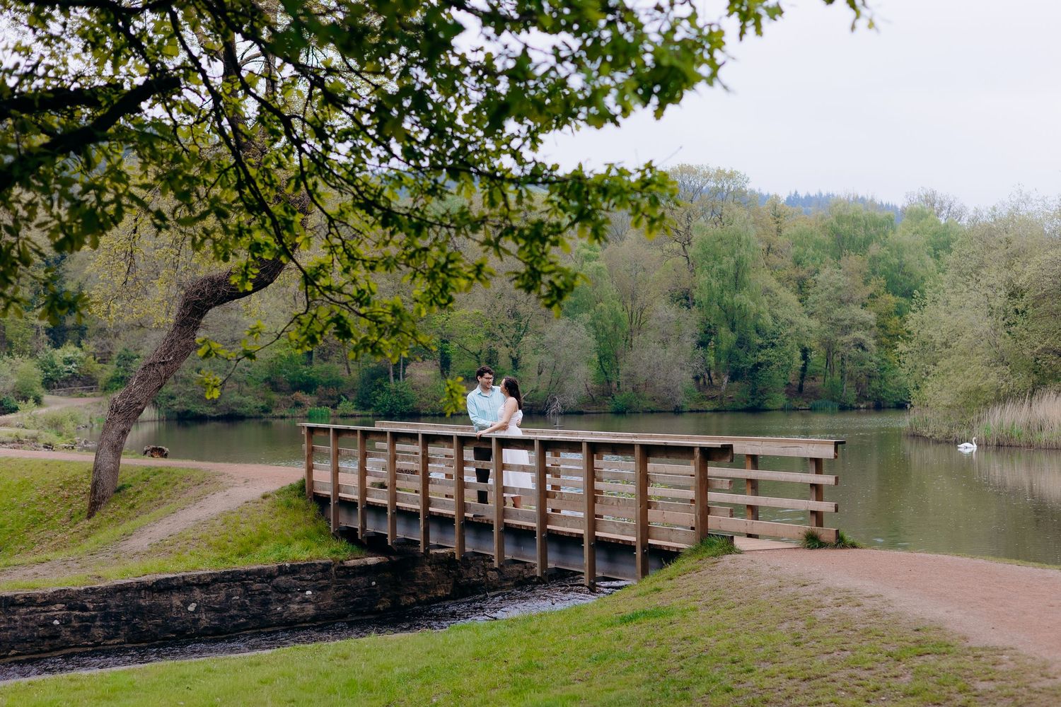 Relaxed Forest of Dean engagement photoshoot with natural woodland couple portraits in Gloucestershire.
