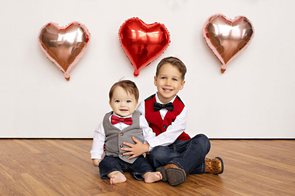 Valentines mini sessions Watertown WI family photographer Kendall Kuss Photography