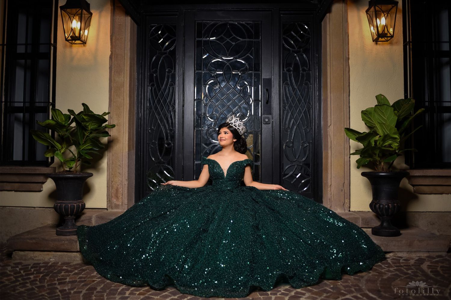 Outdoor quince photoshoot in Texas at public park location with natural scenery