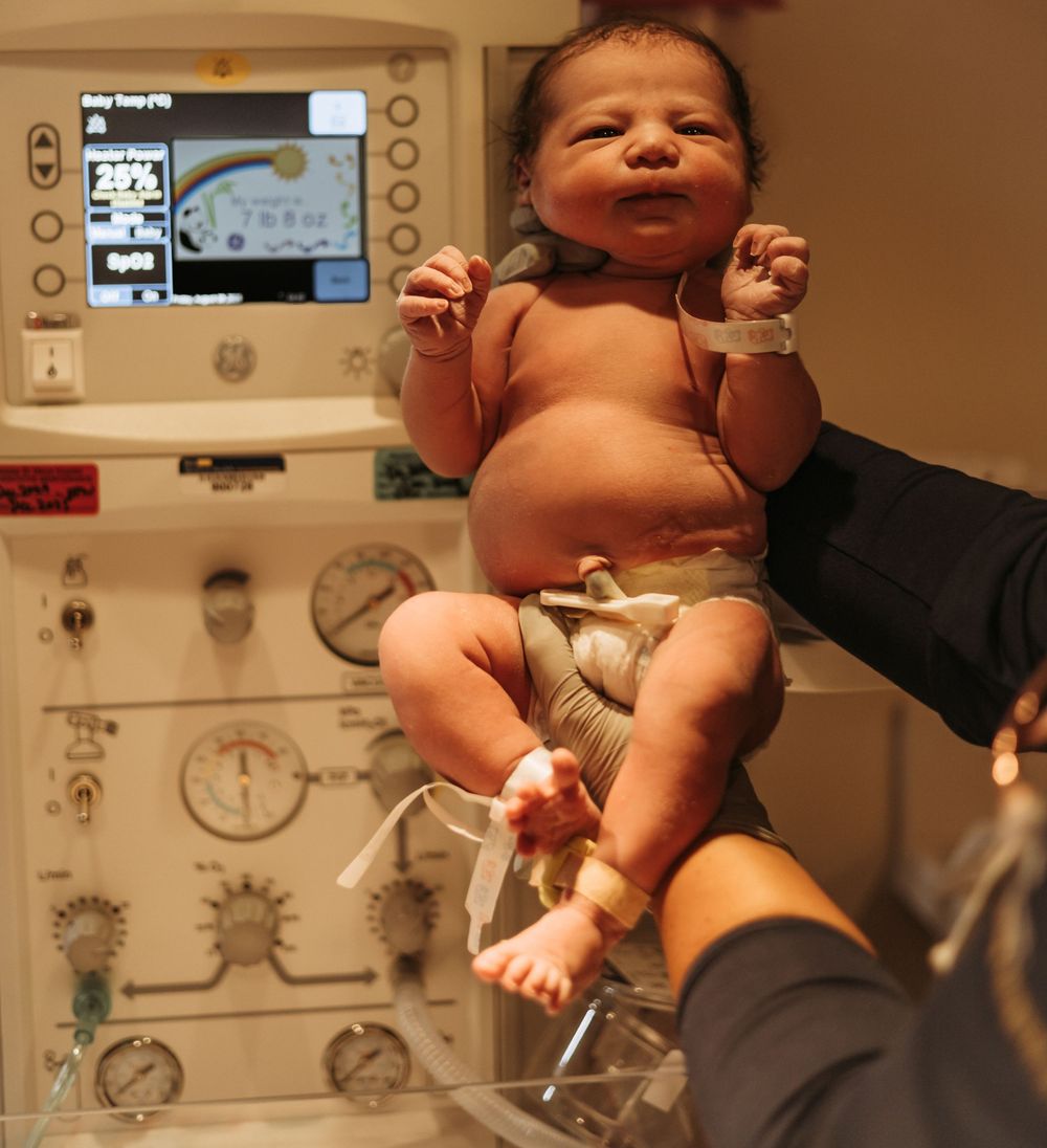 Newborn photography, birth photography
