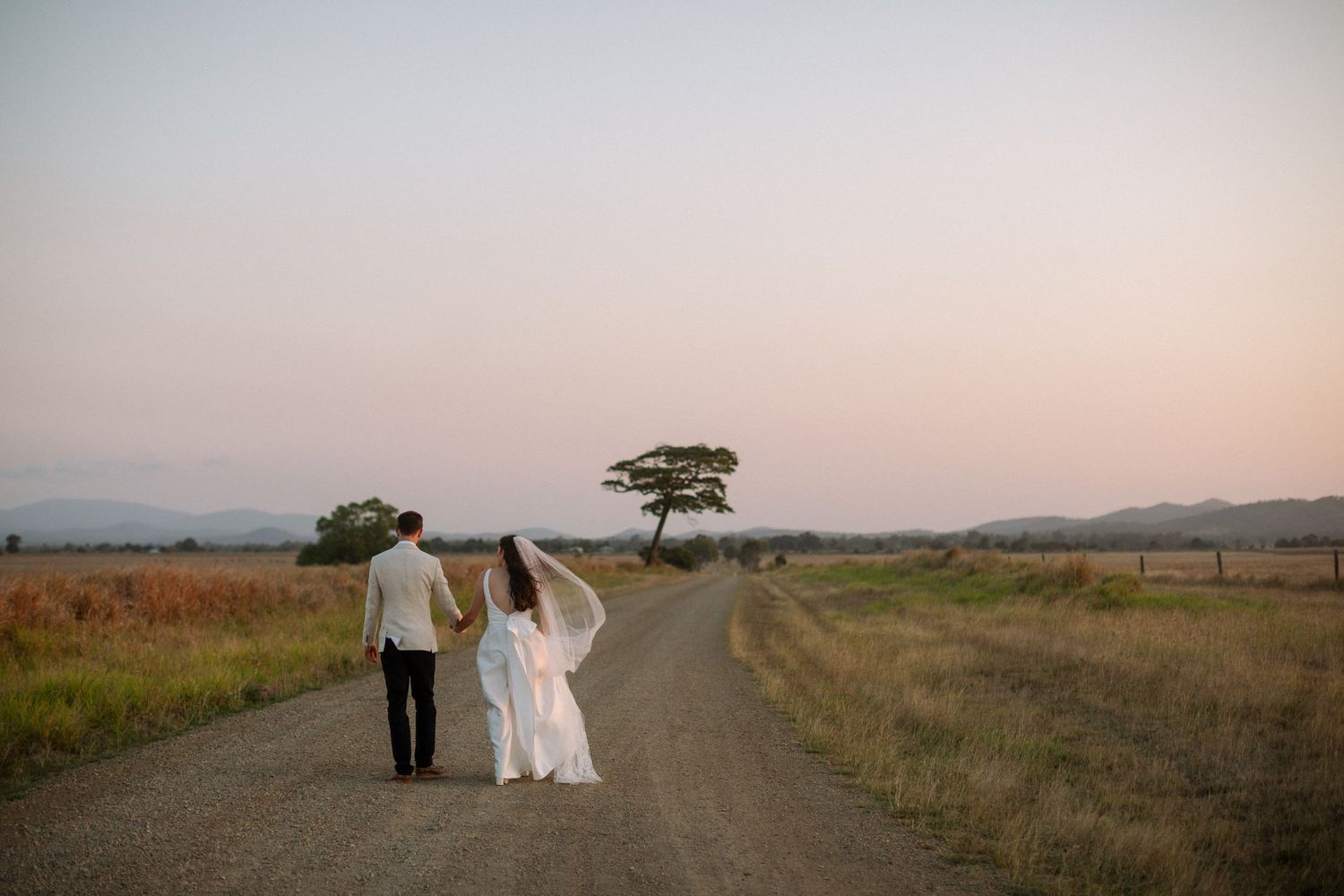 Hedlow Creek Wedding Photography
ROCKHAMPTON WEDDING PHOTOGRAPHER