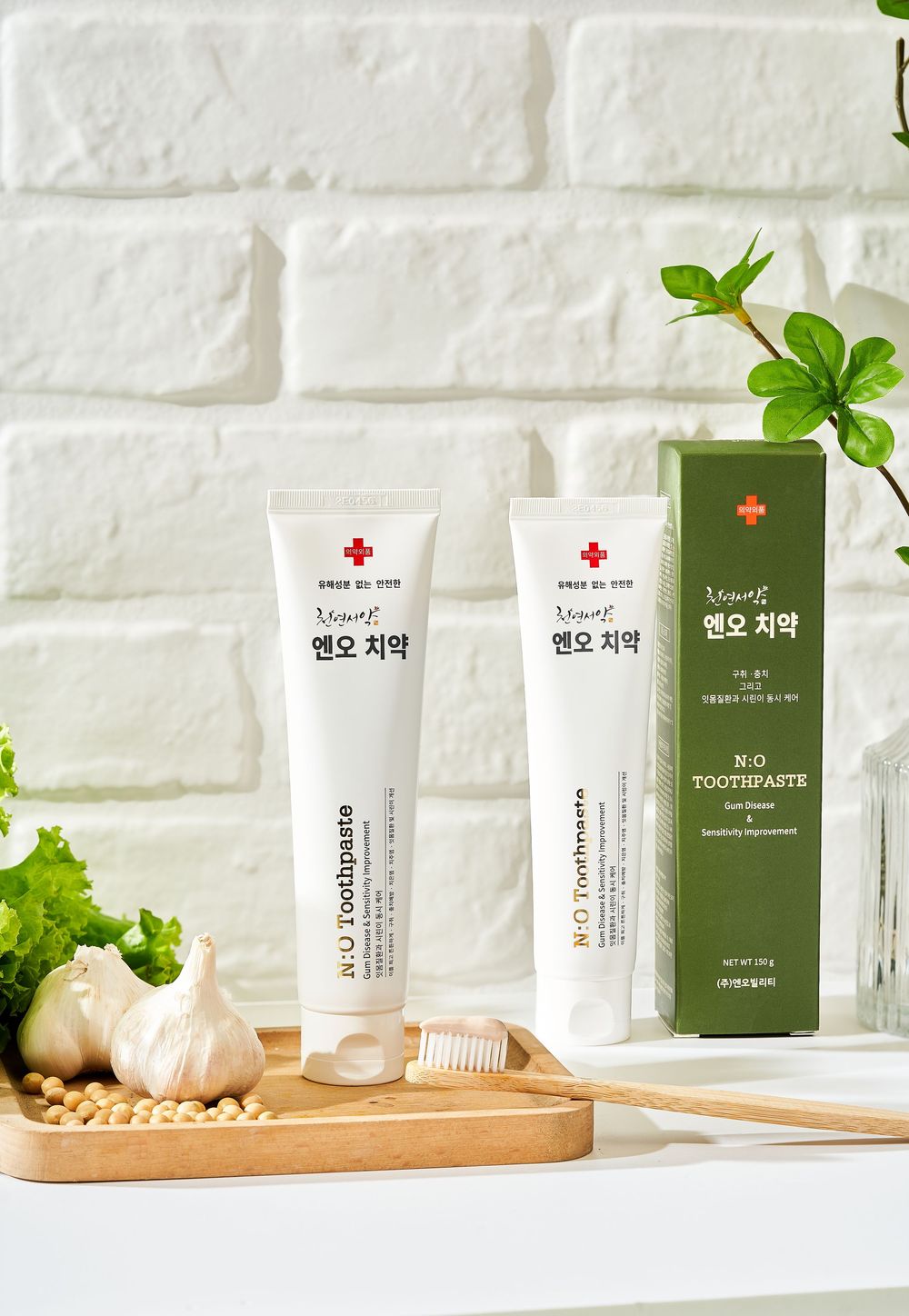 Ảnh chụp sản phẩm kem đánh răng handmade nguyên liệu tự nhiên