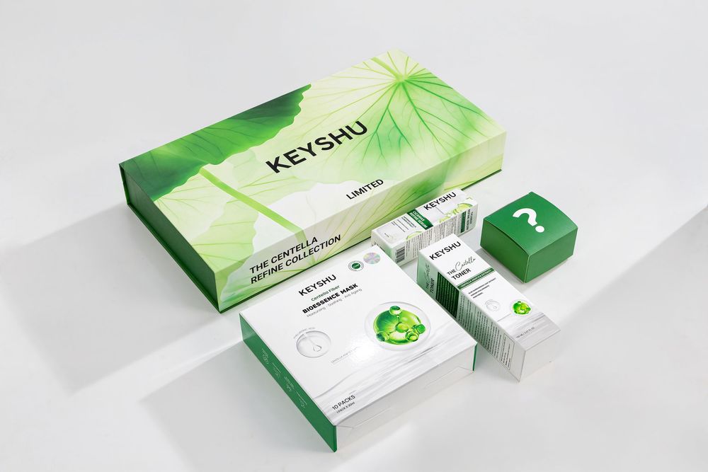 Ảnh chụp bộ sản phẩm skincare Keyshu bố cục minimal phong cách studio hiện đại