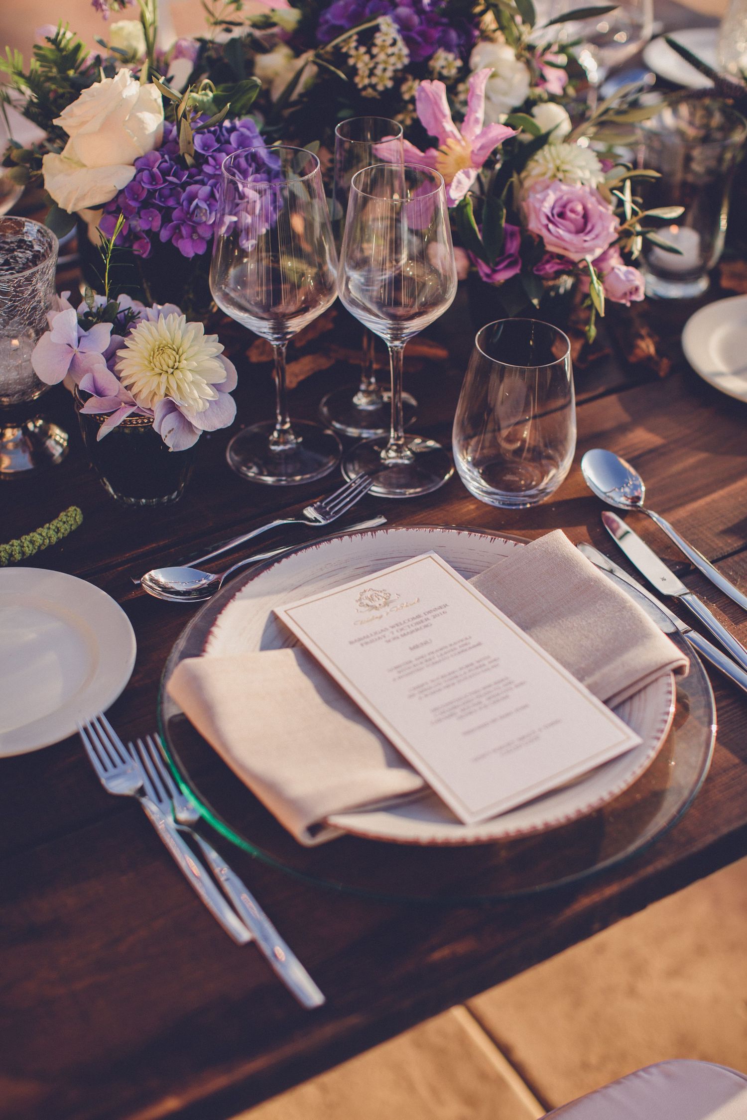 Elegant wedding table setting at Son Marroig Mallorca reception dinner