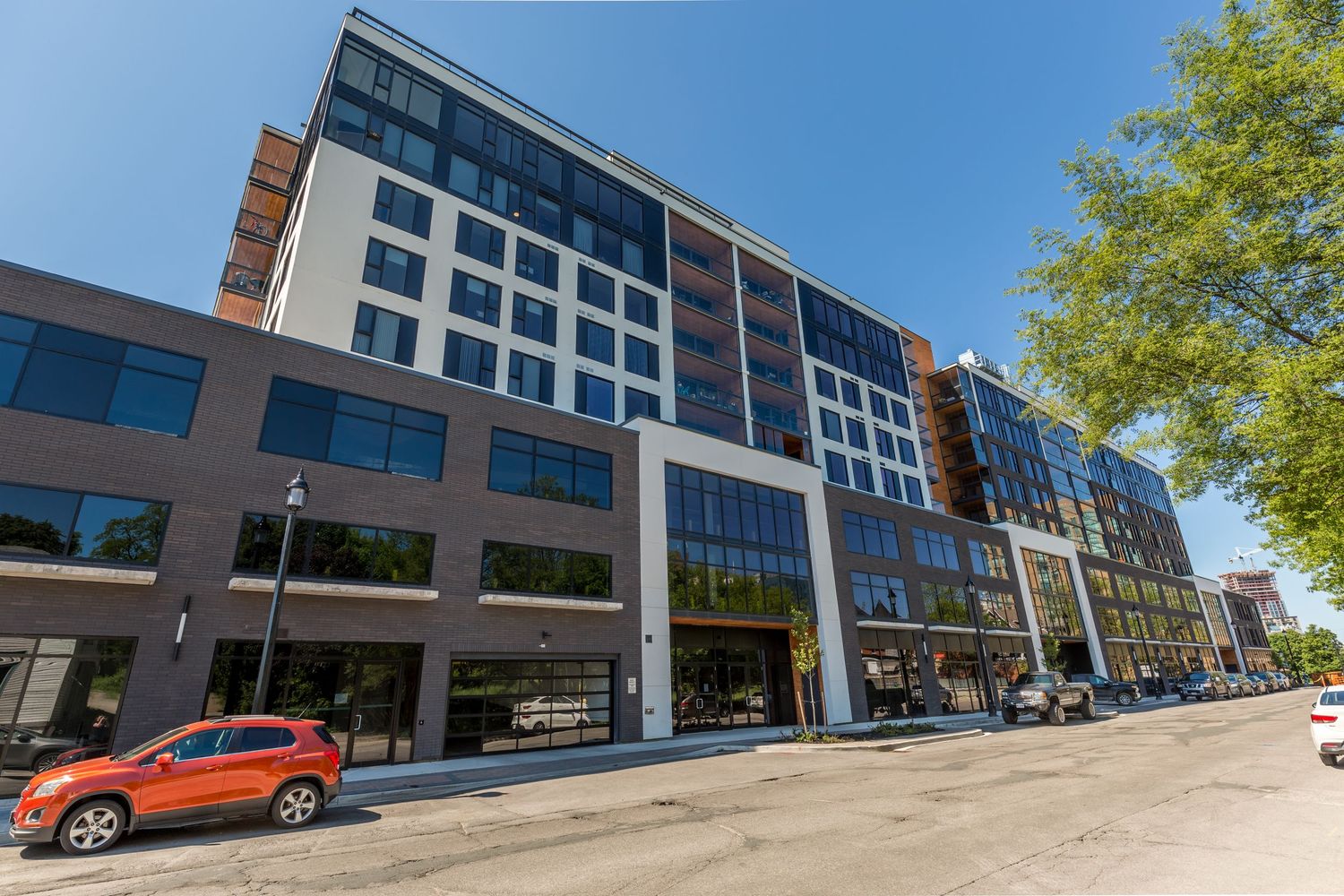 A photo of a condo in Barrie Ontario for a real estate listing in Simcoe County photographed by Sarah Tennant