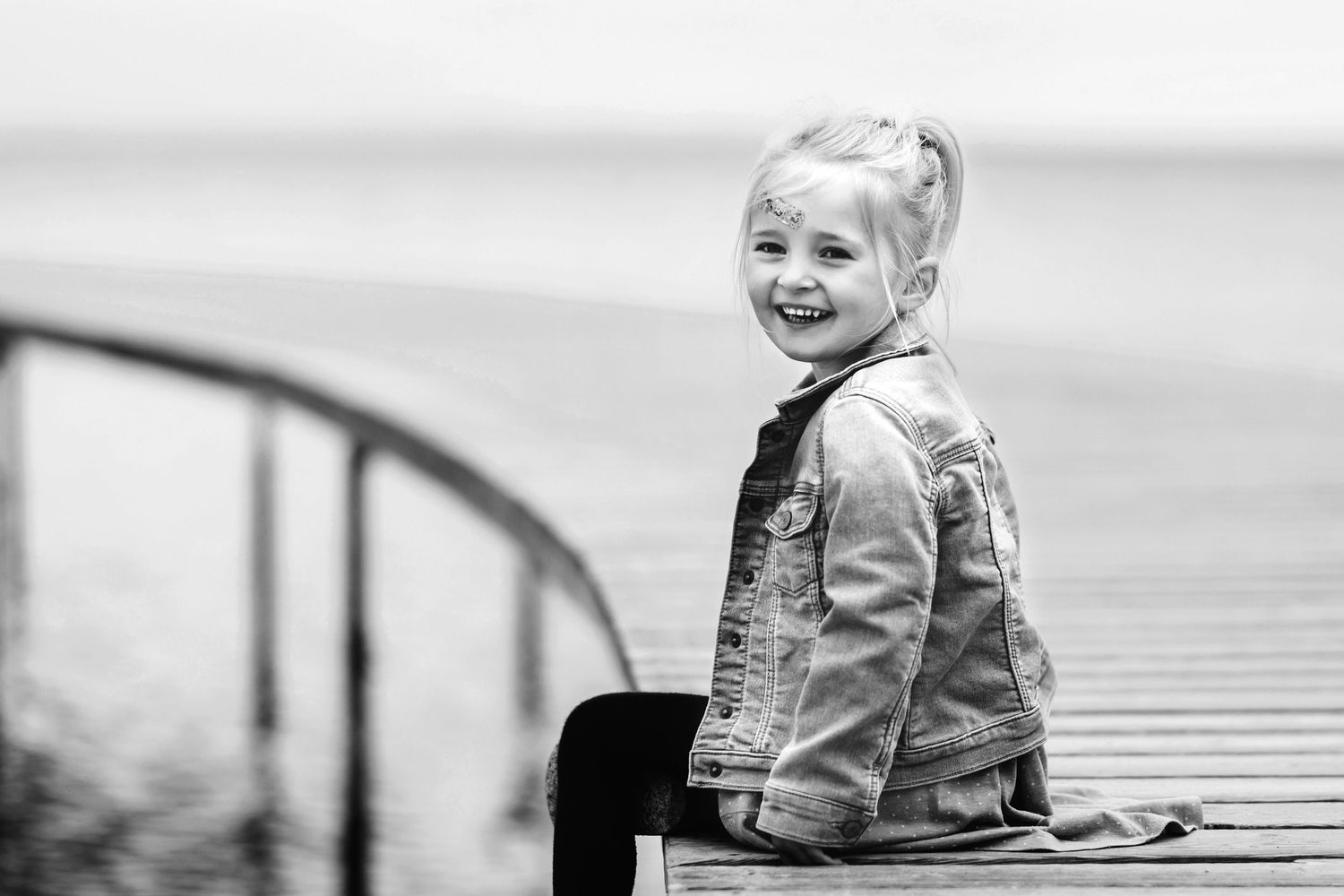 Strandtur med Fotograf Jane Søndberg Skønne billeder af dine børn, lige som de er! Fotograf Århus.