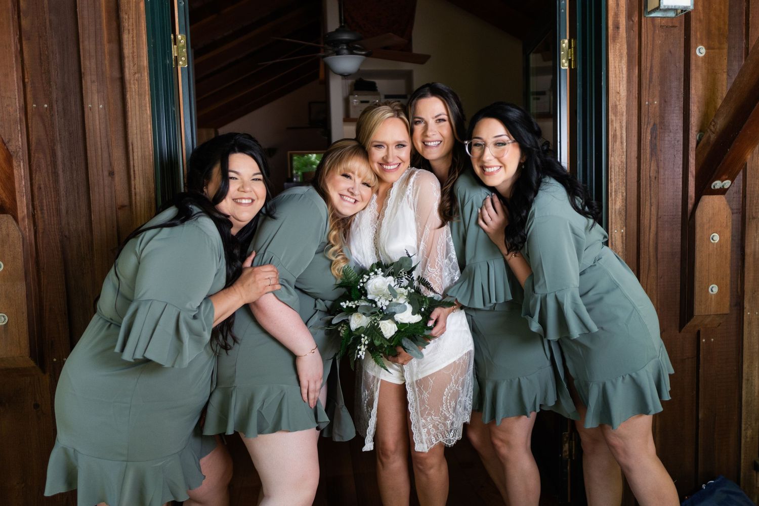 Mara + Connor | © Carly Arnwine Photography | Mendocino County | Leonard Lake Reserve | Northern California Wedding