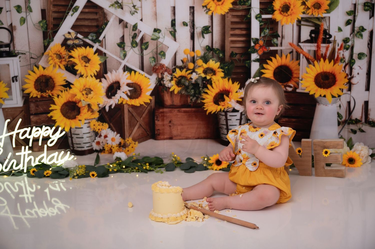 Cake smash photography Aberdeen