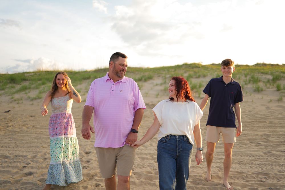 Daisy Greer Photography, Virginia Beach family photographer, Virginia Beach newborn photographer, lifestyle family beach photos