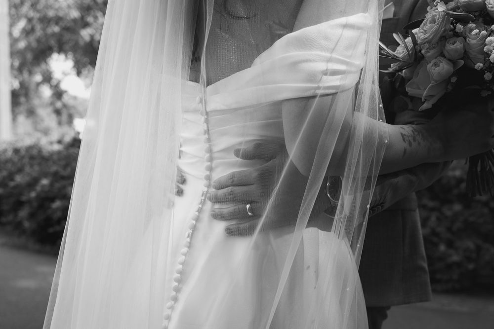 Professionele trouwfotograaf uit Eindhoven Noord-Brabant die jullie trouwdag vastlegt zoals die echt voelt.
