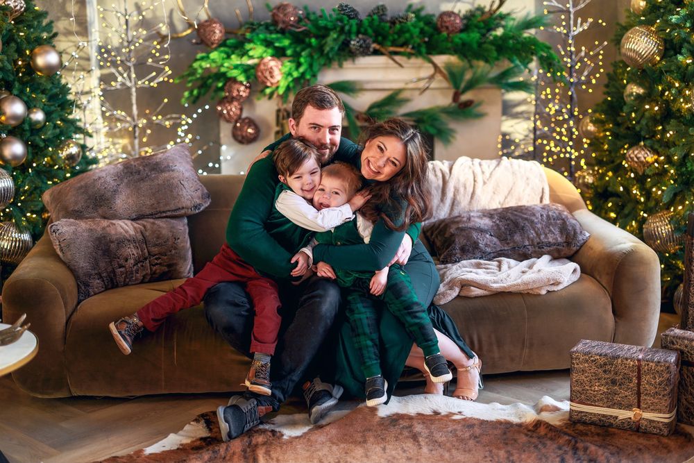 Christmas Mini photography sessions in Toronto.
